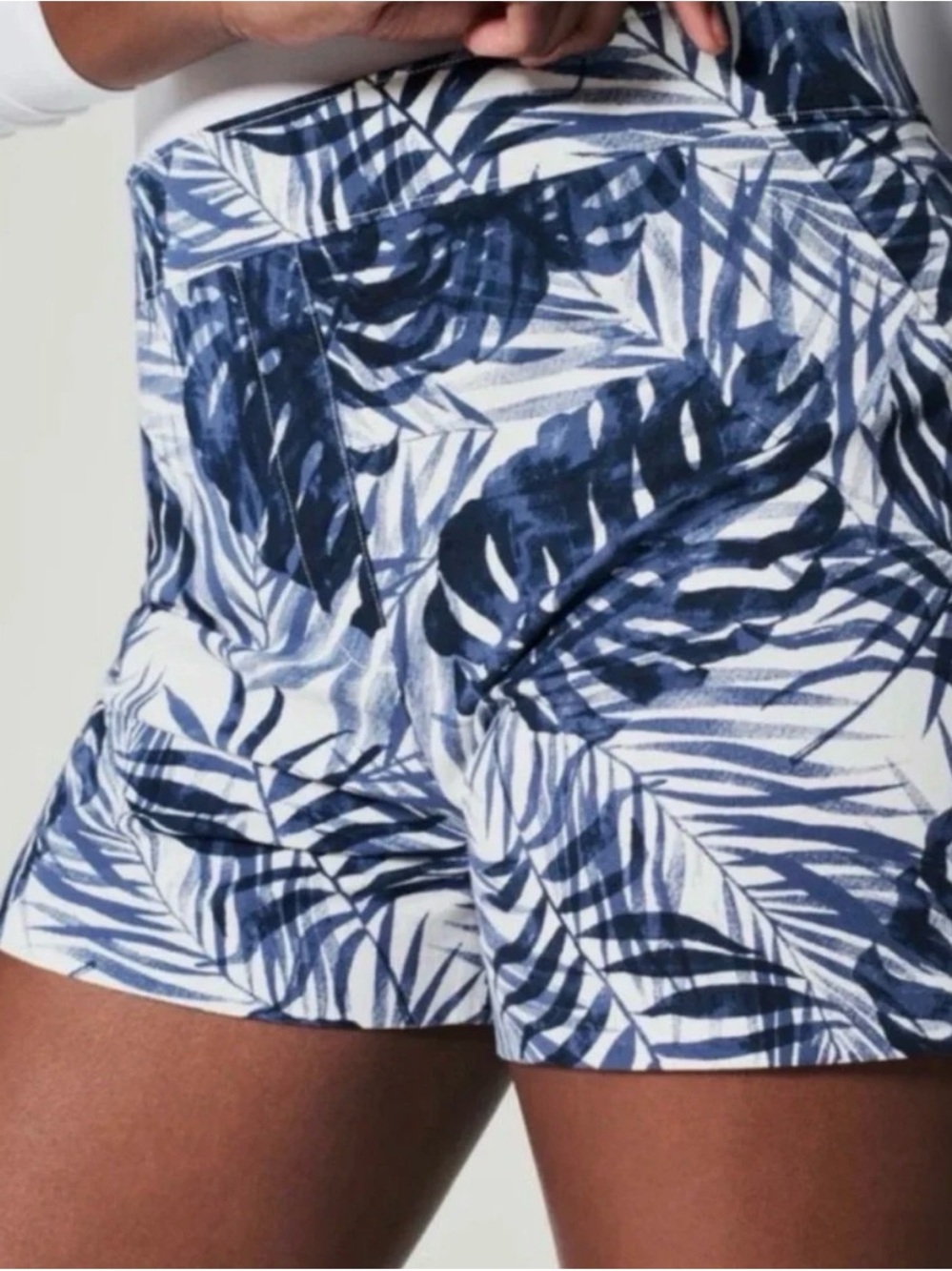 SPANX On-The-Go Tropical Print 4”